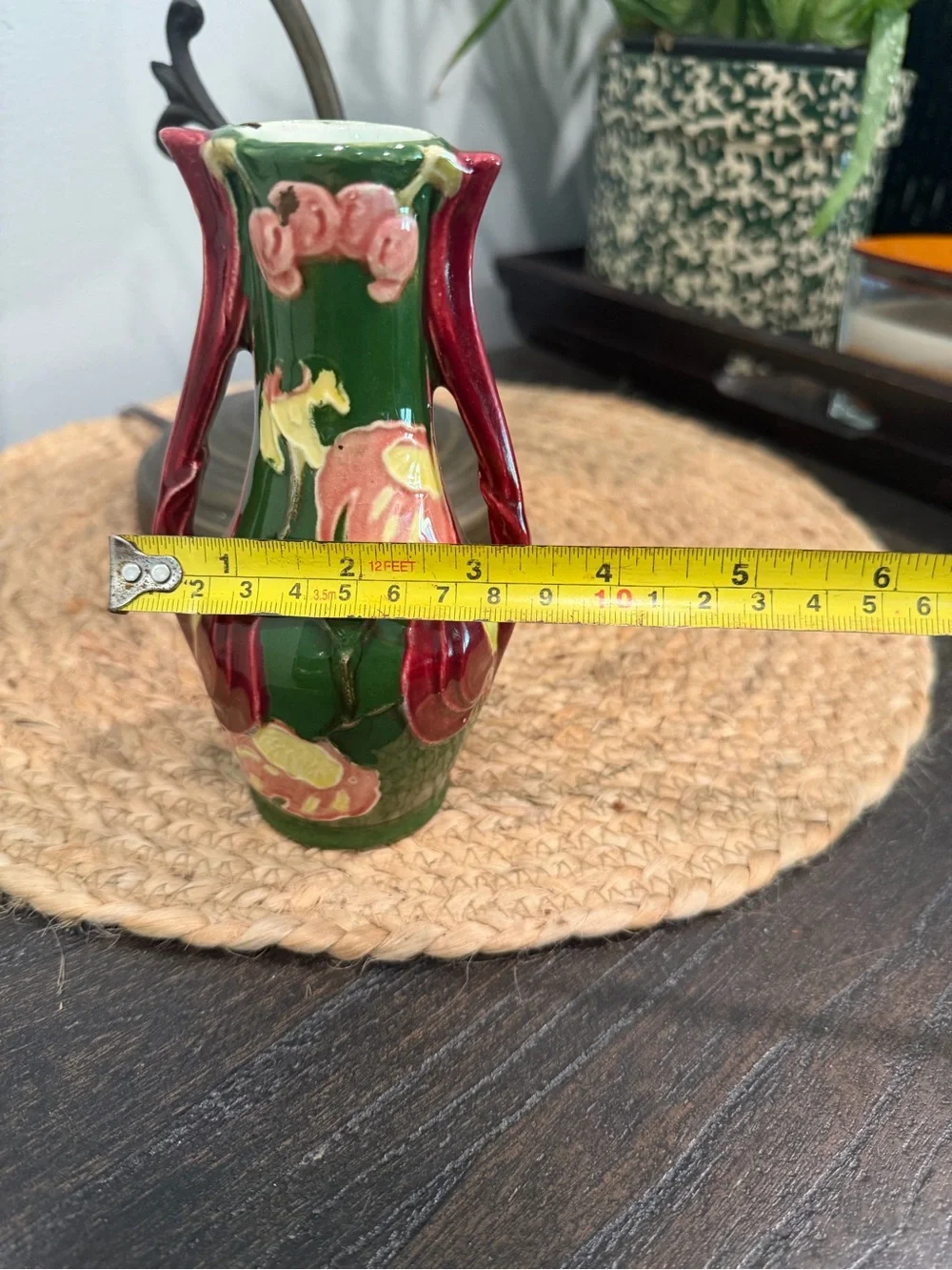 ANTIQUE MAJOLICA VASE WITH FLOWERS circa 1900-1920